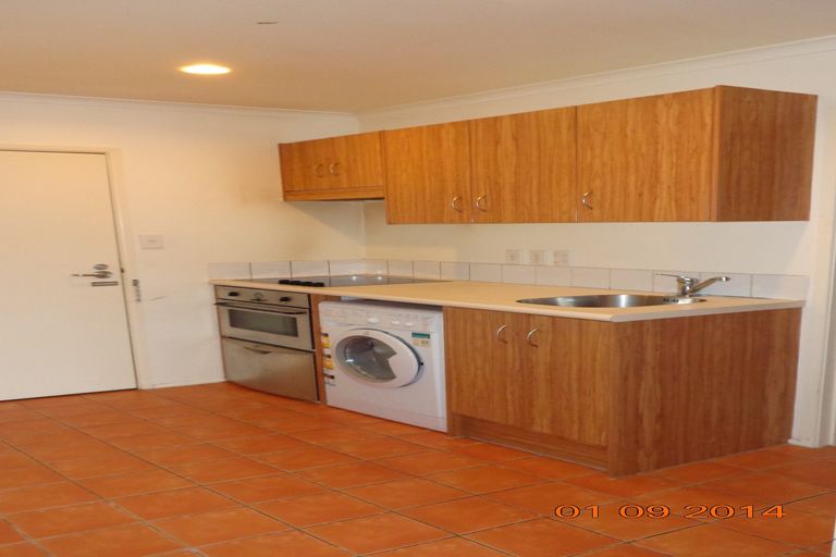 Photo of property in 3c/30 Westward Ho, Glen Eden, Auckland, 0602