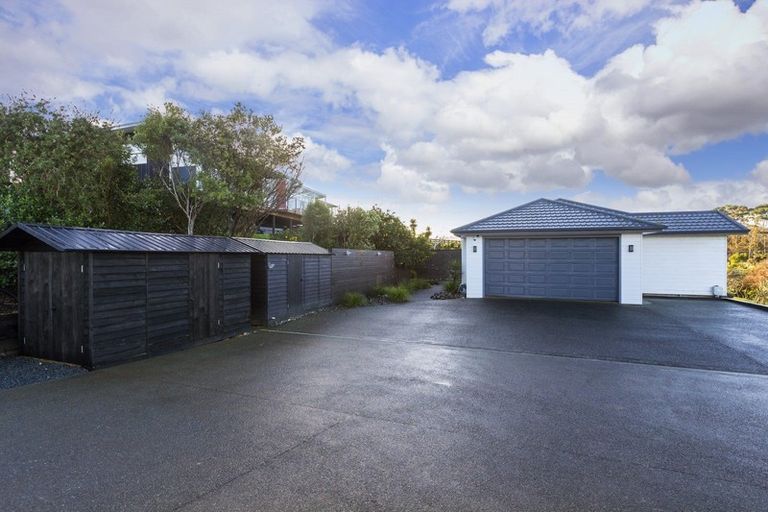Photo of property in 21 Laly Haddon Place, Matakana, Warkworth, 0985
