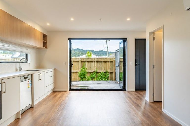 Photo of property in 2/26 Fitzherbert Road, Wainuiomata, Lower Hutt, 5014
