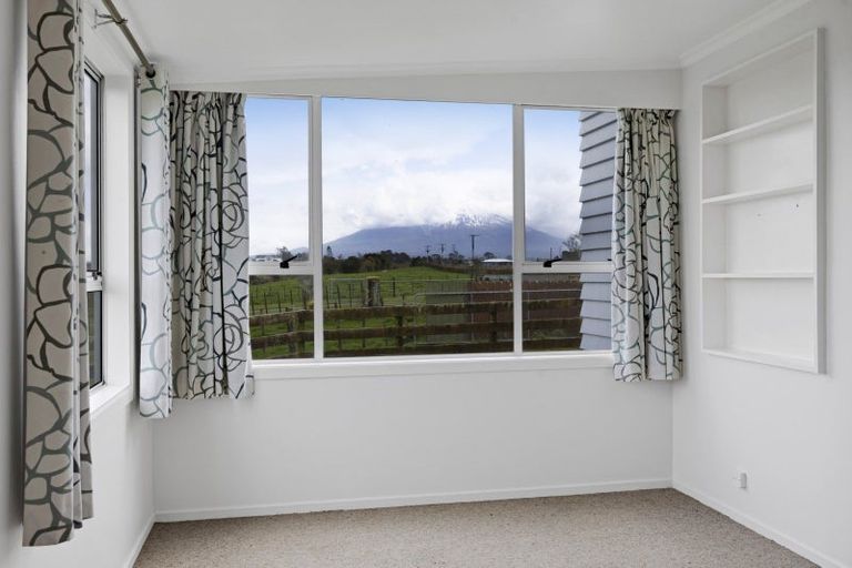 Photo of property in 124 Kahouri Road, Midhirst, Stratford, 4394