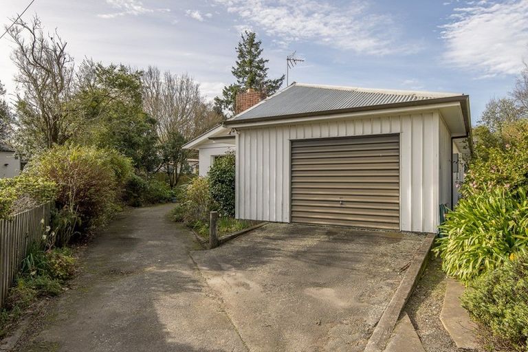 Photo of property in 15 Milnebank Street, Upper Riccarton, Christchurch, 8041