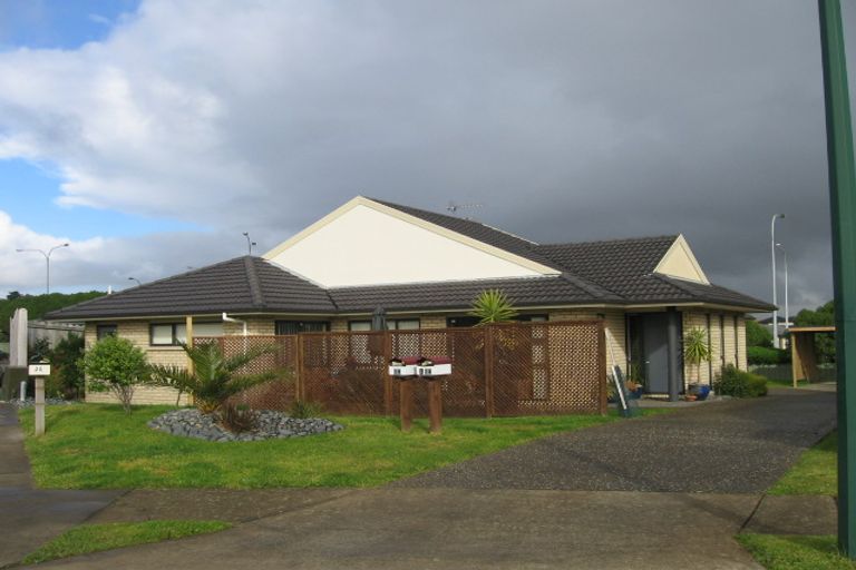 Photo of property in 28 Caragh Place, East Tamaki, Auckland, 2016