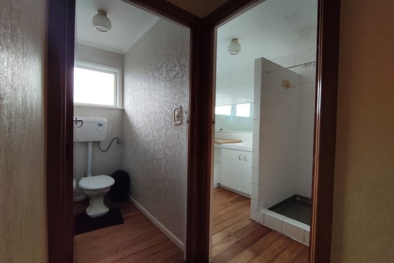 Photo of property in 77 Triangle Road, Massey, Auckland, 0614