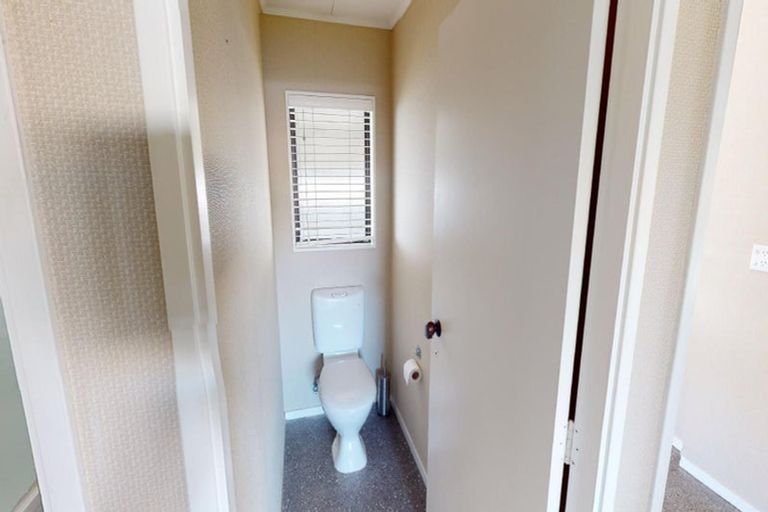 Photo of property in 126 Roberts Line, Kelvin Grove, Palmerston North, 4414