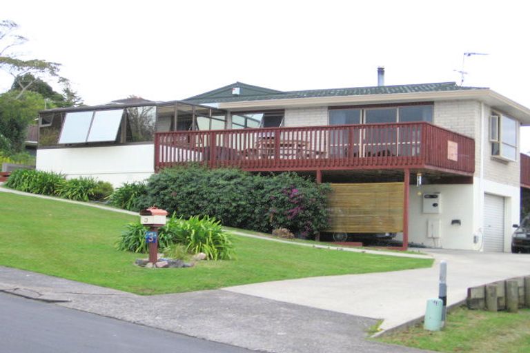 Photo of property in 3 Rosetta Court, Shelly Park, Auckland, 2014