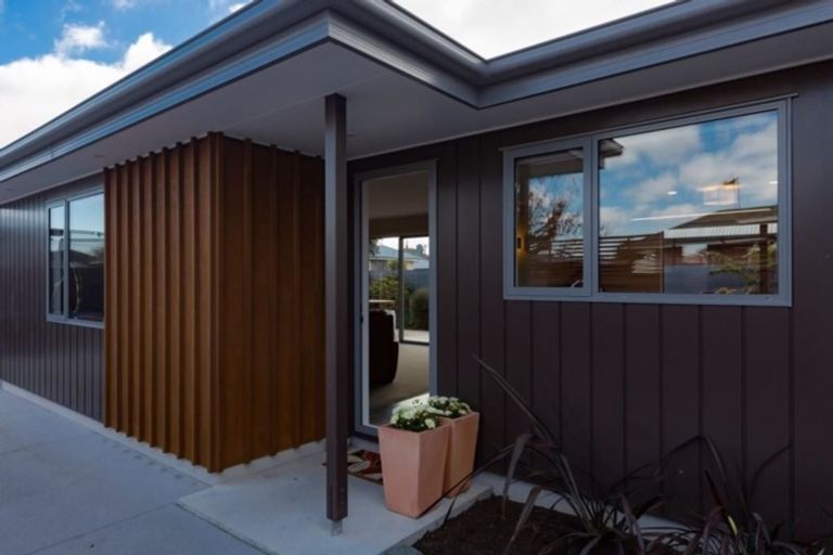 Photo of property in 9a Bideford Place, Dallington, Christchurch, 8061