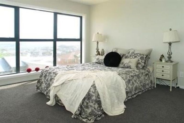 Photo of property in 2/9d Comber Place, Johnsonville, Wellington, 6037