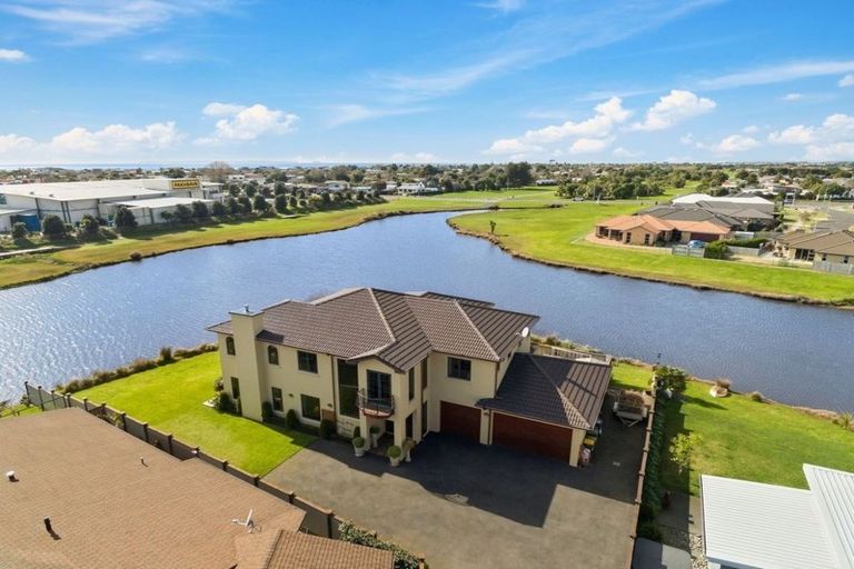 Photo of property in 166 Oriental Parade, Papamoa Beach, Papamoa, 3118
