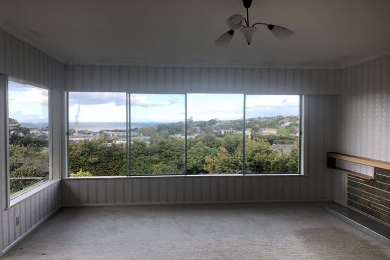 Photo of property in 6 Nigel Road, Browns Bay, Auckland, 0630