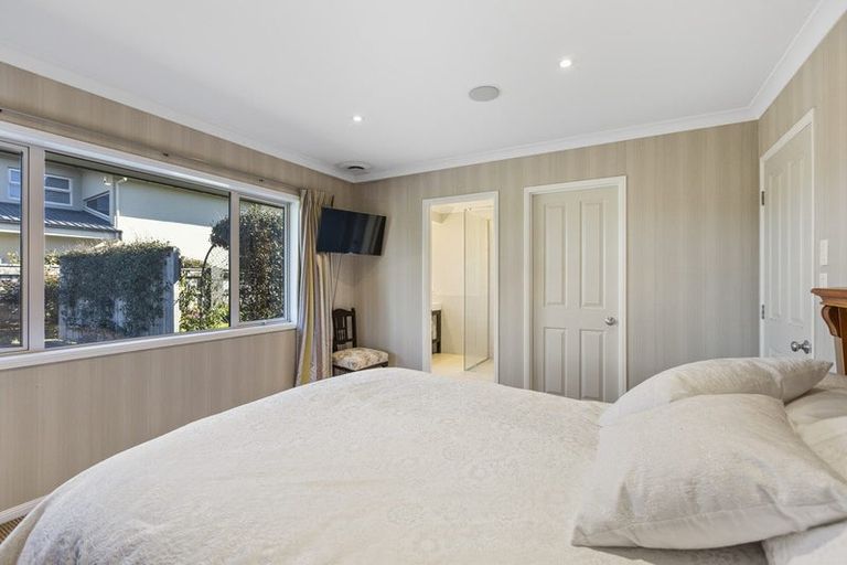 Photo of property in 9a Manukaka Heights, Hurdon, New Plymouth, 4310