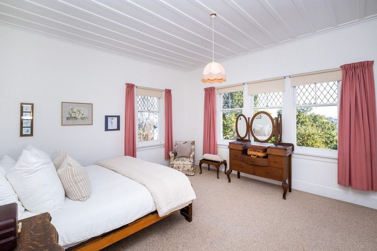 Photo of property in 5 Cobden Lane, Bluff Hill, Napier, 4110