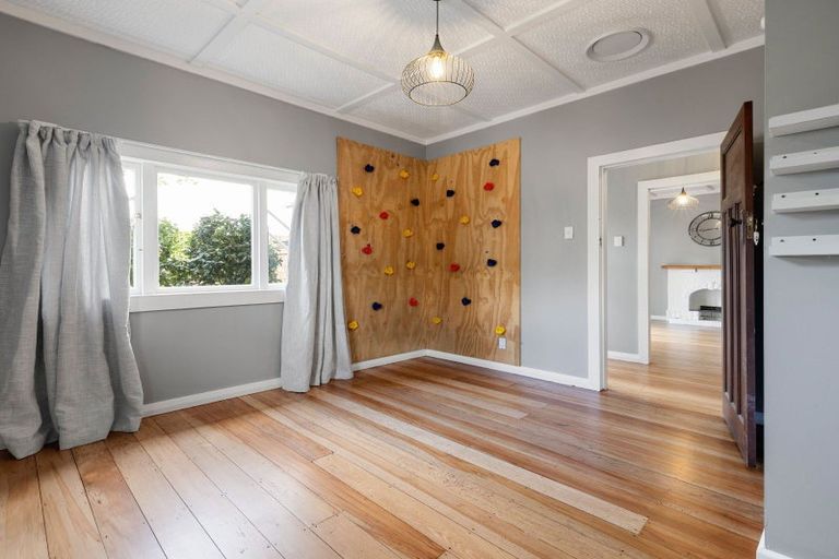 Photo of property in 117 Forest Lake Road, Forest Lake, Hamilton, 3200