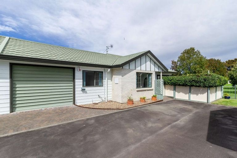 Photo of property in 2a Spriggs Crescent, Greenmeadows, Napier, 4112
