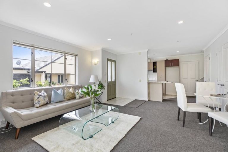 Photo of property in St Claire Village, 167/172 Mcleod Road, Te Atatu South, Auckland, 0610