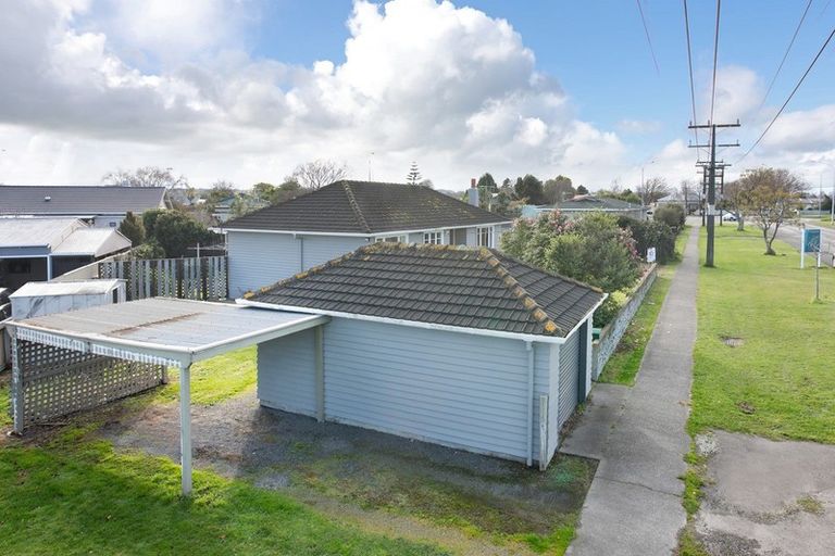 Photo of property in 114 East Street, Feilding, 4702