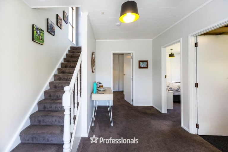 Photo of property in 1/4 Parera Grove, Heretaunga, Upper Hutt, 5018