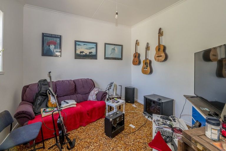 Photo of property in 16 Stout Street, Shannon, 4821