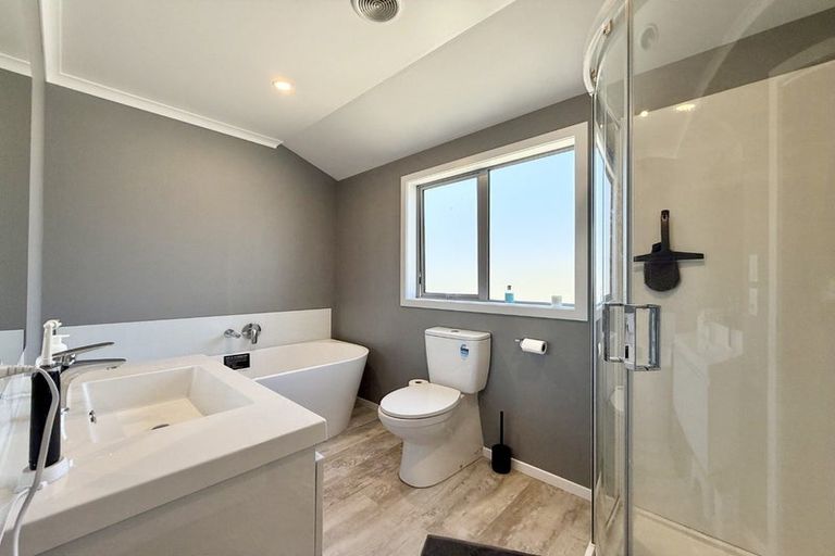 Photo of property in 4b Horoeka Street, Stokes Valley, Lower Hutt, 5019