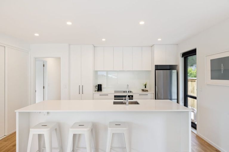 Photo of property in 52 Whitfield Street, Sumner, Christchurch, 8081