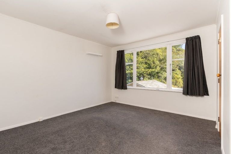 Photo of property in 68 The Drive, Tawa, Wellington, 5028
