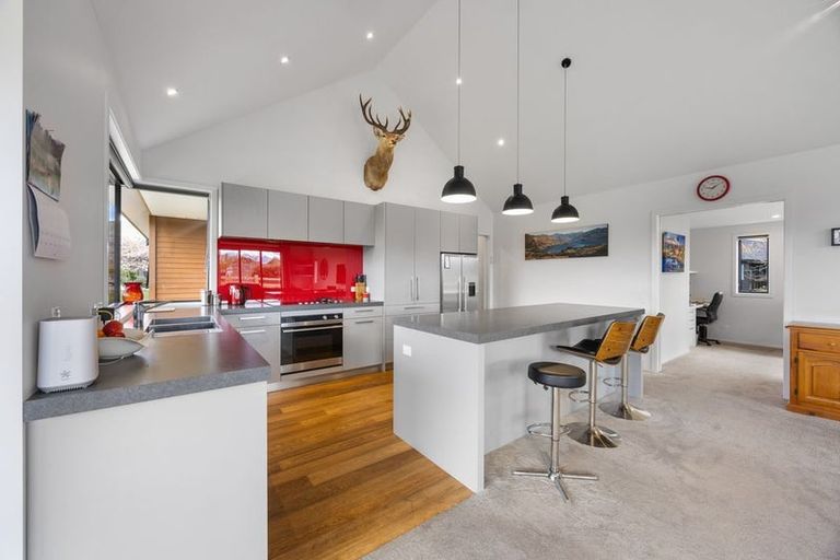 Photo of property in 5 Parkview Street, Wanaka, 9382