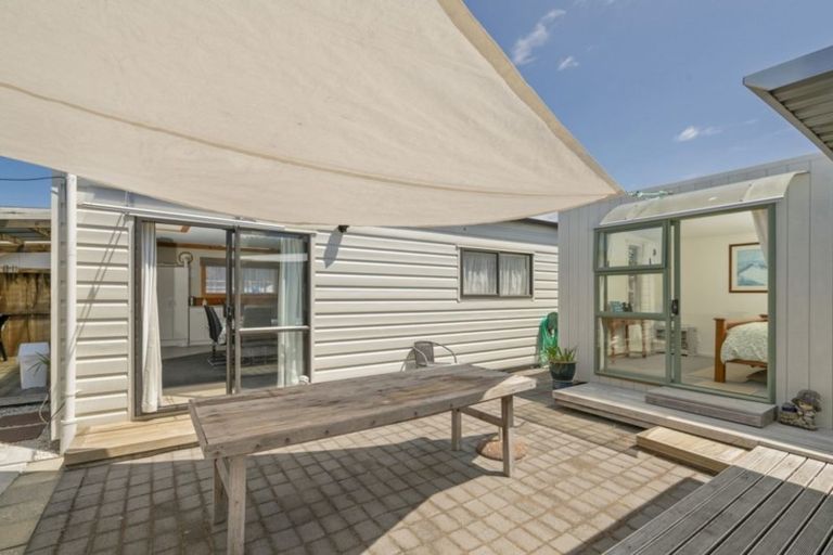 Photo of property in 11 Dotterel Place, Whitianga, 3510