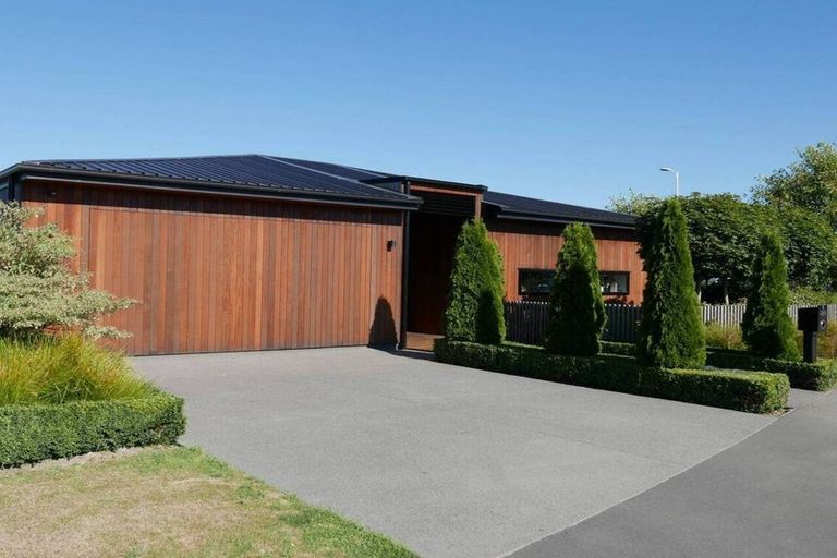 Photo of property in 1 Rostrevor Place, Mairehau, Christchurch, 8052