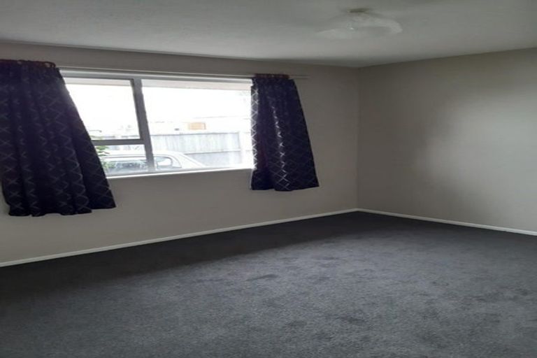 Photo of property in 2/77a Halswell Road, Hillmorton, Christchurch, 8025