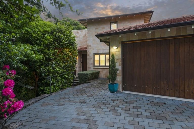 Photo of property in 30 Makora Street, Fendalton, Christchurch, 8041