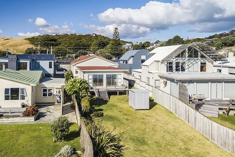 Photo of property in 52 Steyne Avenue, Plimmerton, Porirua, 5026