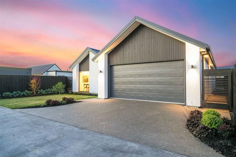 Photo of property in 96 Stationmasters Way, Prebbleton, 7604