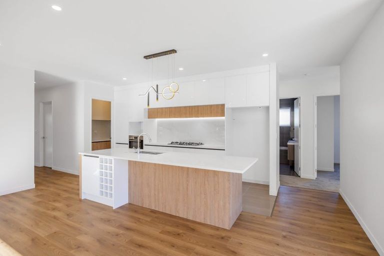 Photo of property in 23 Babina Avenue, Kumeu, 0810