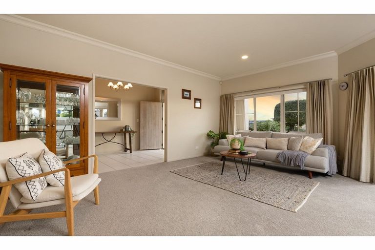 Photo of property in 37 La Colina Place, Bethlehem, Tauranga, 3110
