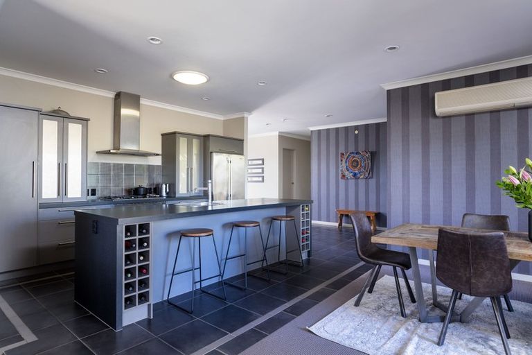 Photo of property in 69a Karamea Street, Whalers Gate, New Plymouth, 4310