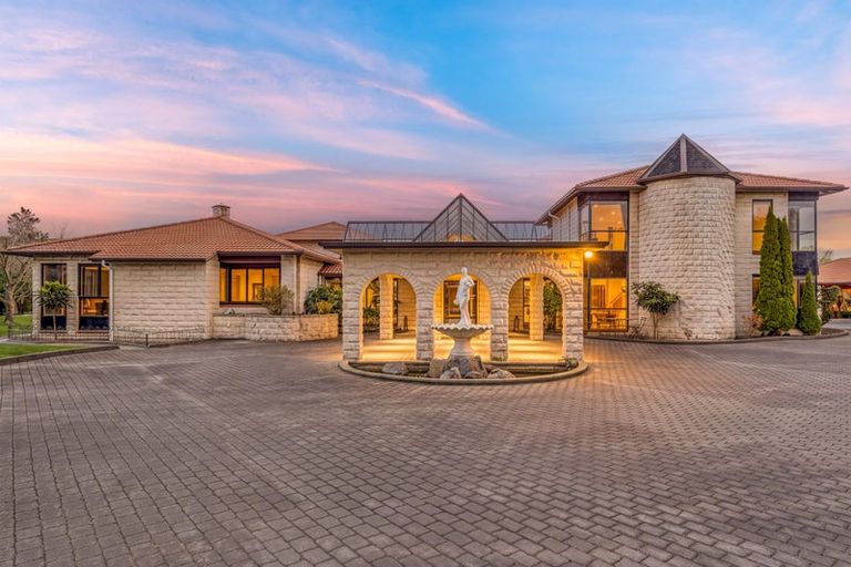 Photo of property in 6 Golden Elm Lane, Upper Riccarton, Christchurch, 8041
