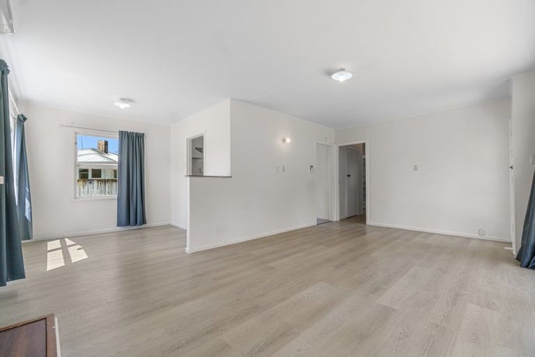 Photo of property in 18 Brocas Avenue, Hillcrest, Hamilton, 3216