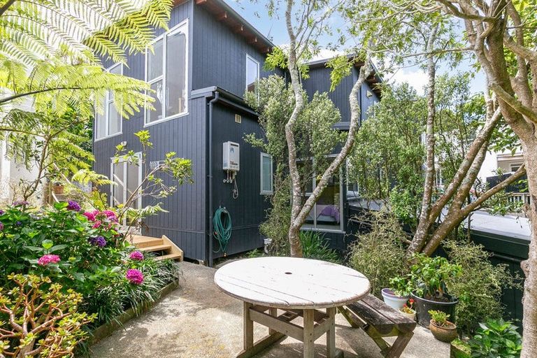 Photo of property in 15b Perth Street, Ngaio, Wellington, 6035