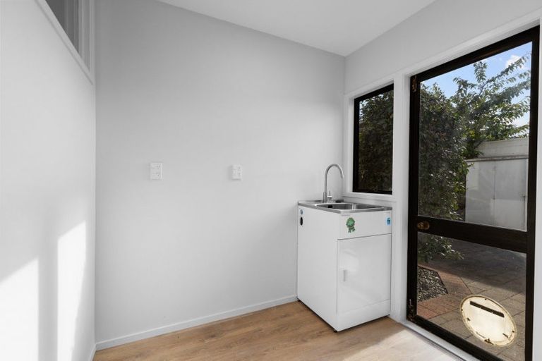 Photo of property in 18a Burn-murdoch Street, St Andrews, Hamilton, 3200