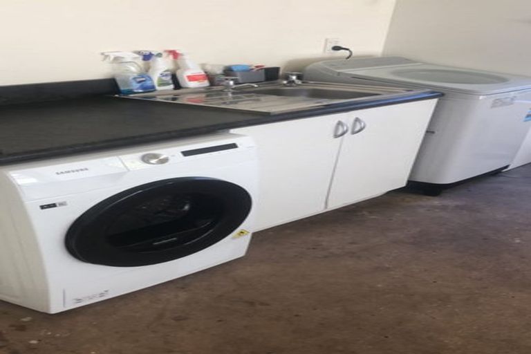 Photo of property in 2/124 Te Heuheu Street, Taupo, 3330