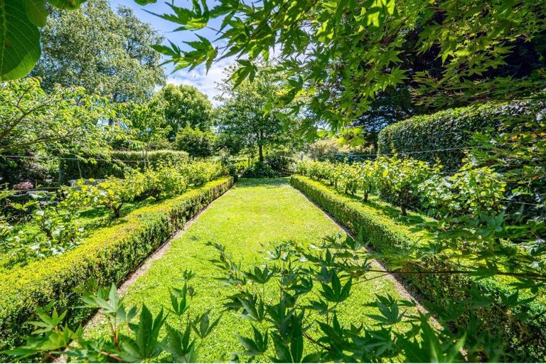 Photo of property in 33 Morgans Road, Akaroa, 7581