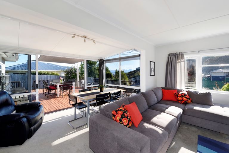 Photo of property in 59 The Ridgeway, Stoke, Nelson, 7011