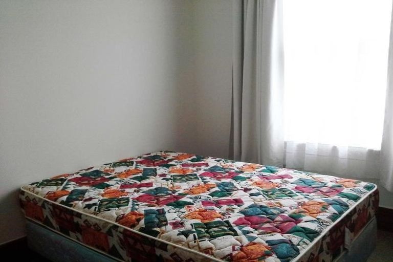 Photo of property in 8 Cutfield Road, New Plymouth, 4310