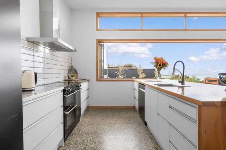 Photo of property in 37 Totara Close, Taieri Mouth, 9091