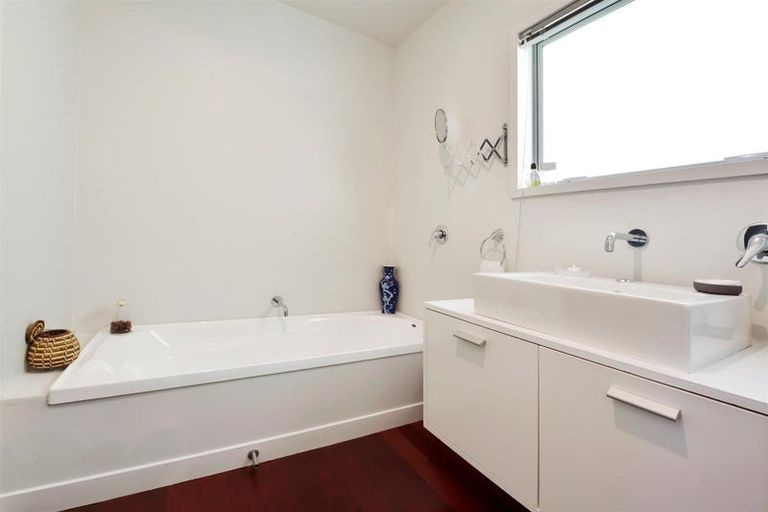 Photo of property in 10 Burrough Place, Enner Glynn, Nelson, 7011