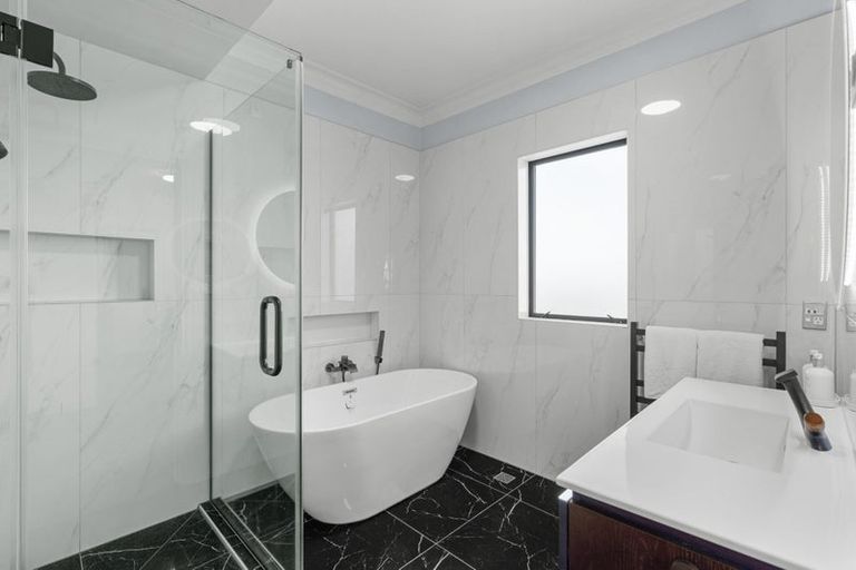 Photo of property in 6 Golden Elm Lane, Upper Riccarton, Christchurch, 8041