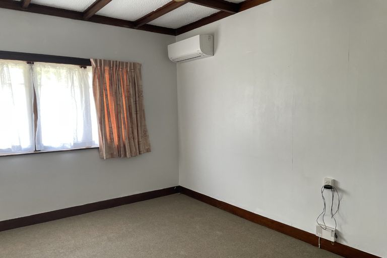 Photo of property in 2/25 Wellington Street, Papakura, 2110