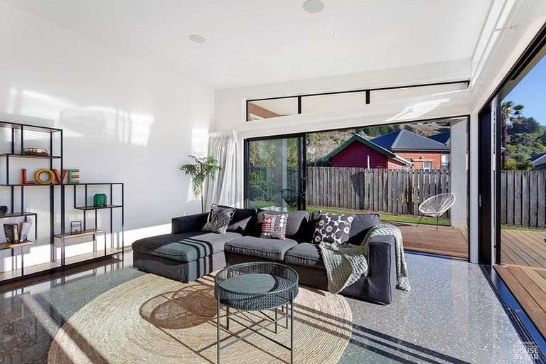 Photo of property in 72a Port Hills Road, Heathcote Valley, Christchurch, 8022