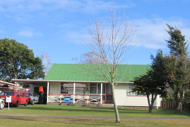 Photo of property in 57 Oakfield Crescent, Pukete, Hamilton, 3200