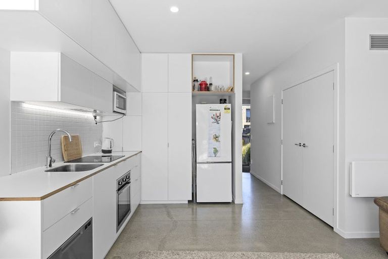 Photo of property in 47 Te Ara O Paetutu, Petone, Lower Hutt, 5012