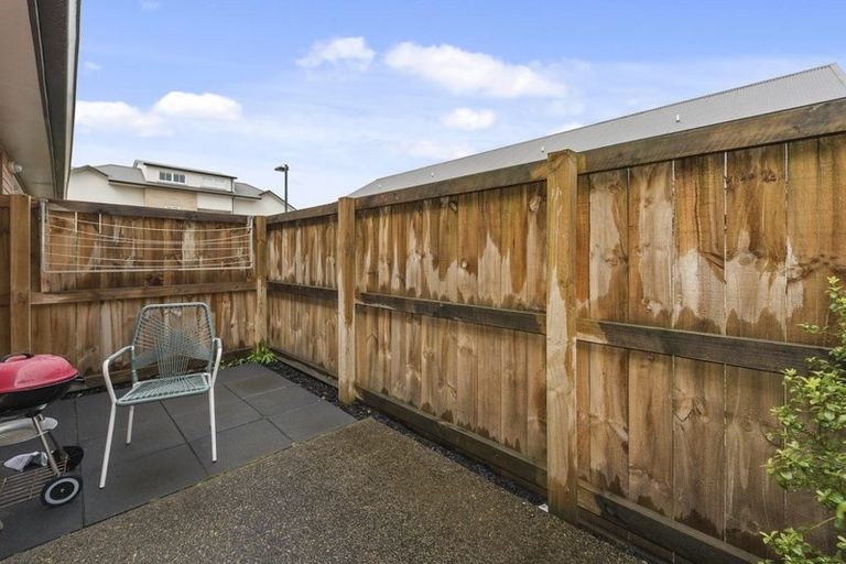 Photo of property in 2 Chiefs Court, Hamilton East, Hamilton, 3216